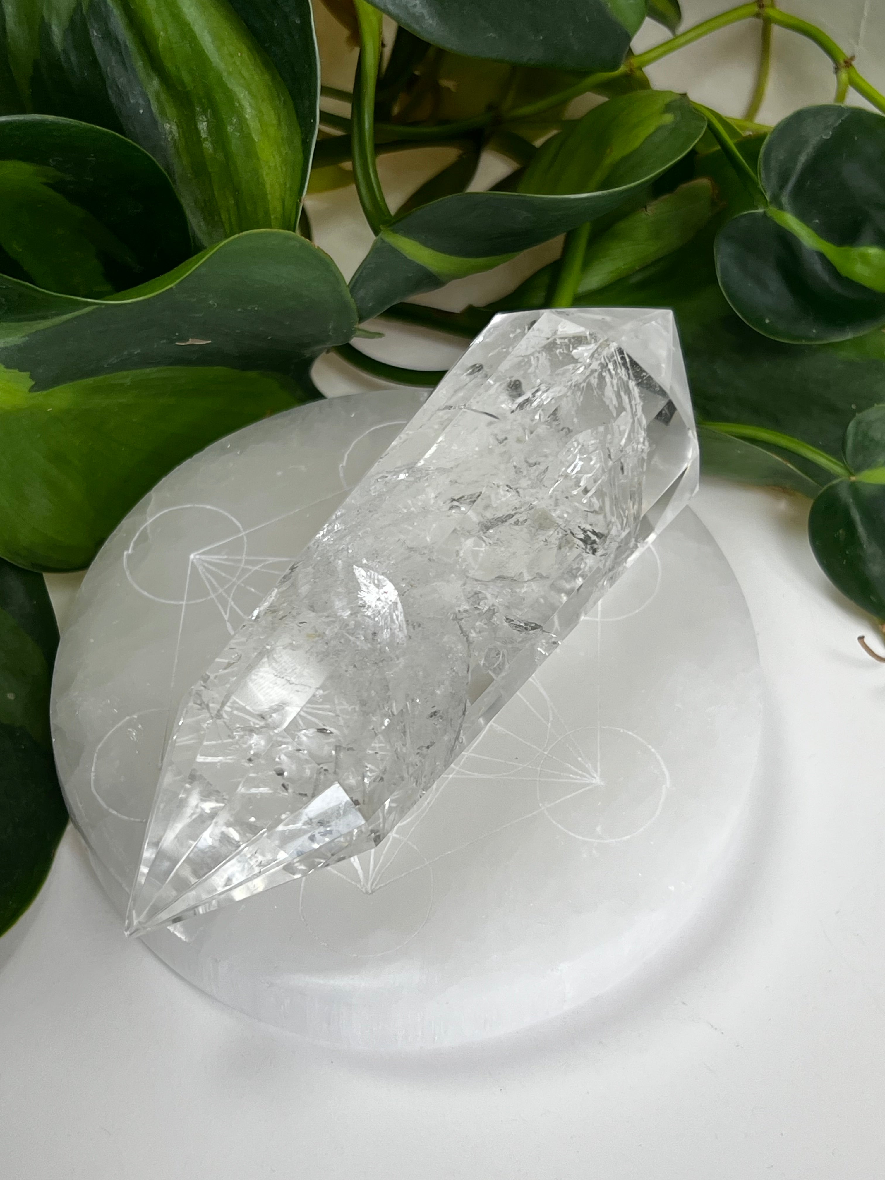 Vogel Cut Quartz Wand