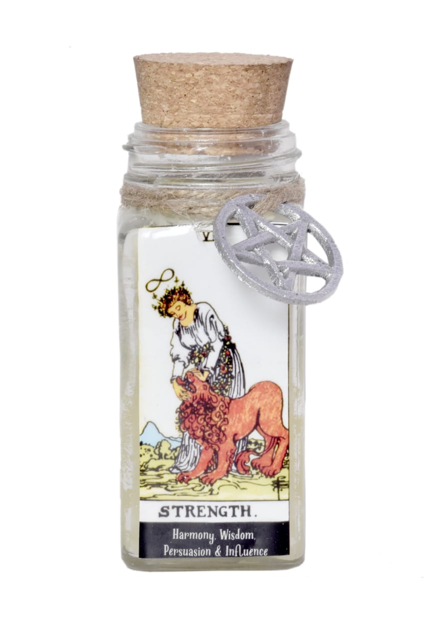 Strength Tarot Card Smudge Candle – 6 oz