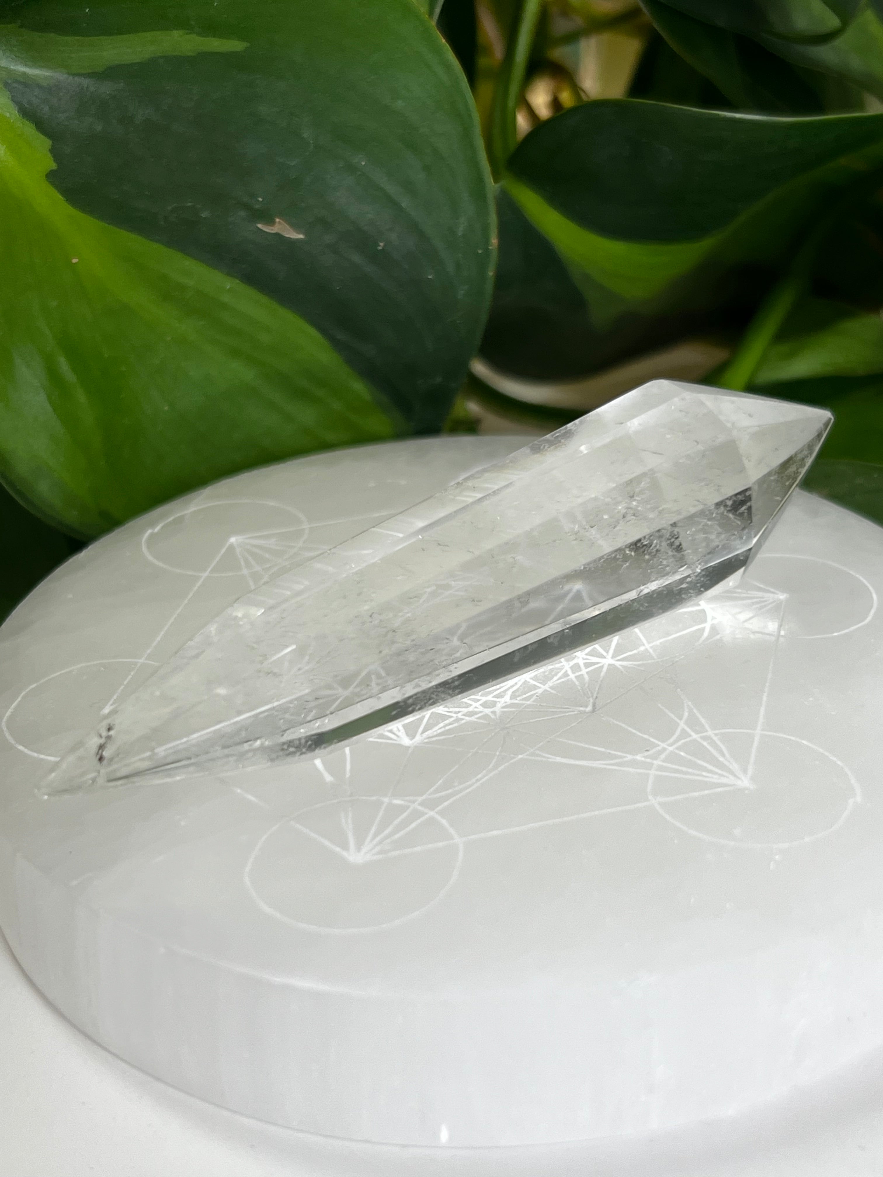 Vogel Cut Quartz Wand