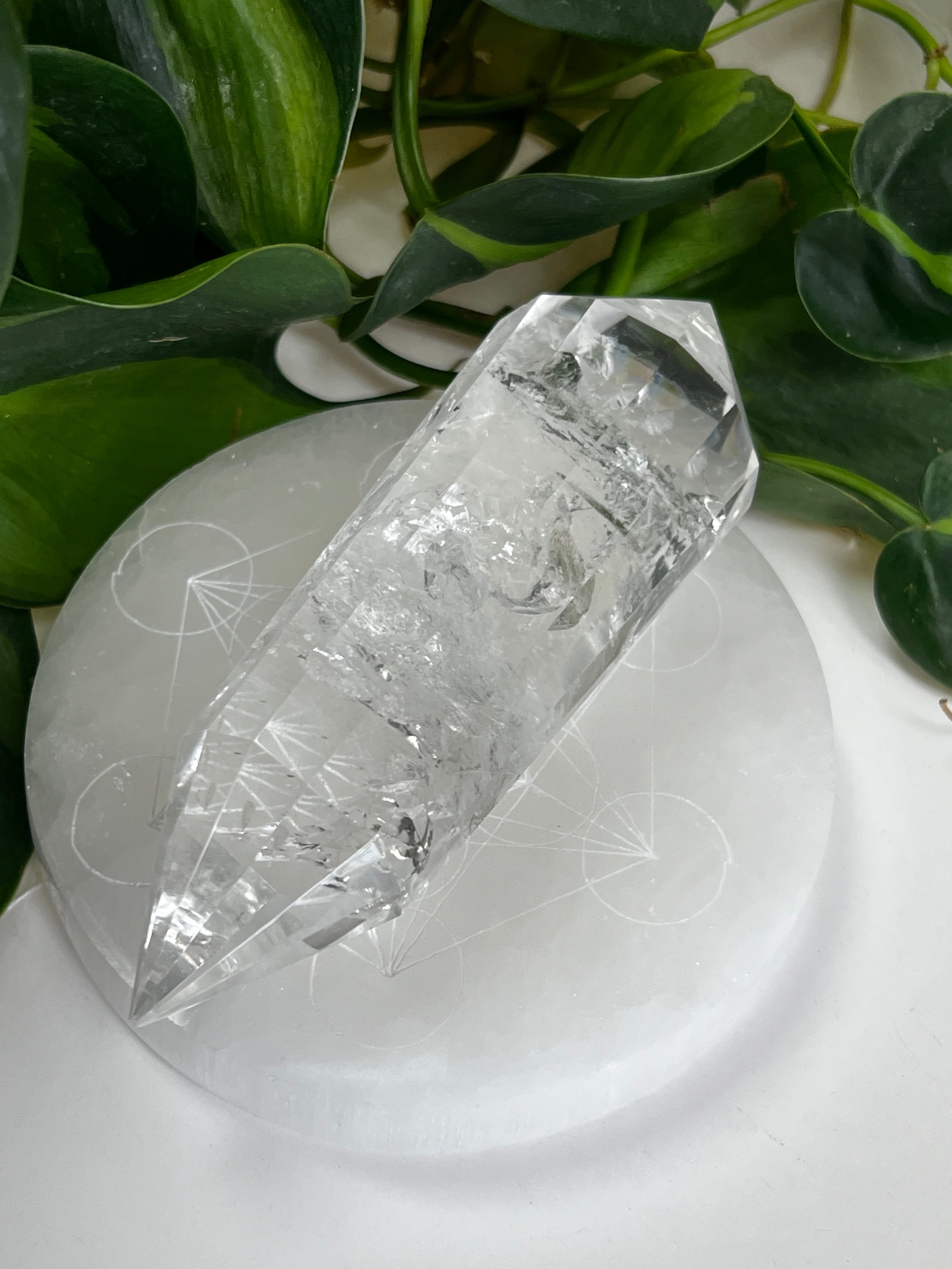 Vogel Cut Quartz Wand