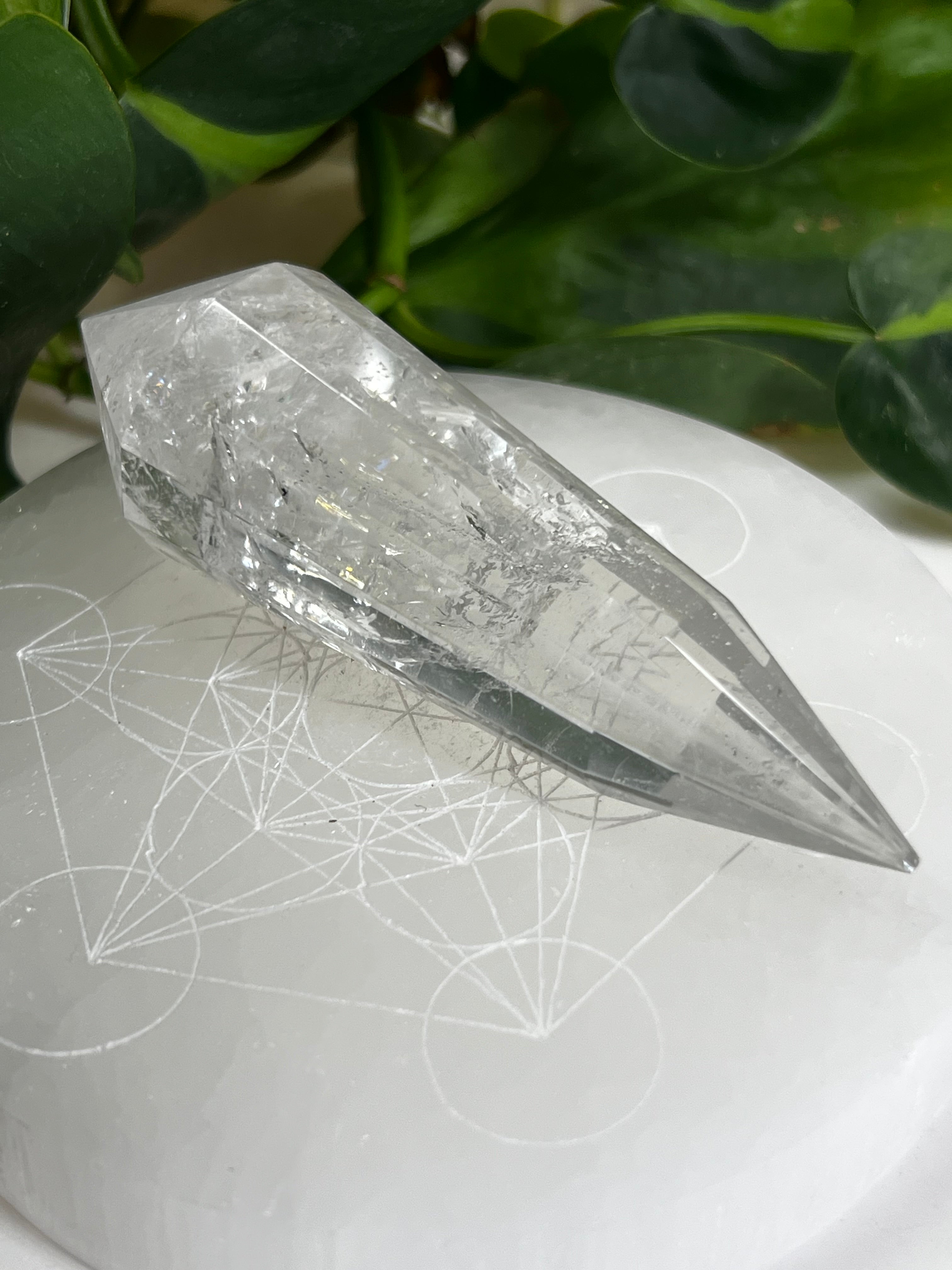 Vogel Cut Quartz Wand