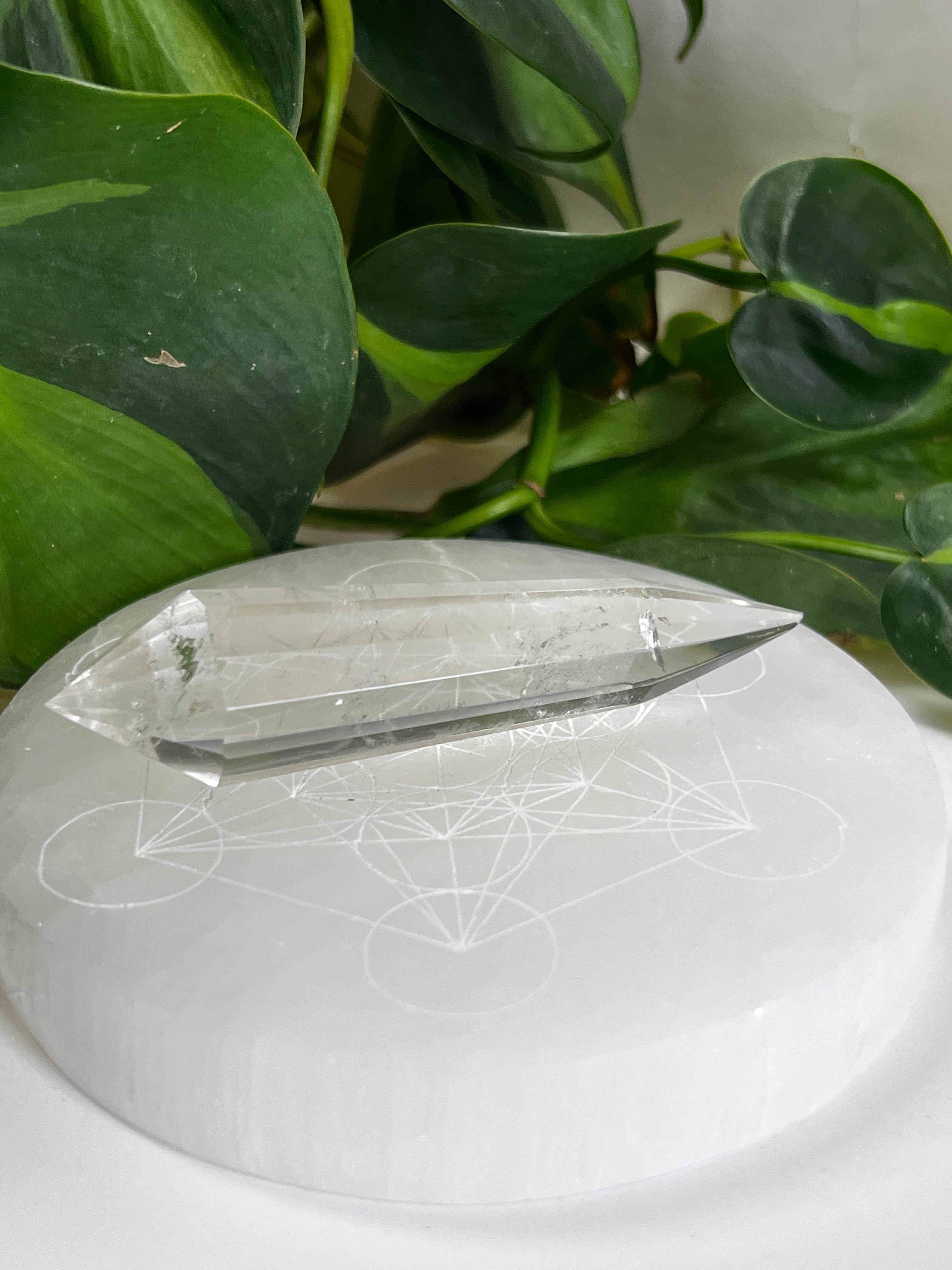 Vogel Cut Quartz Wand