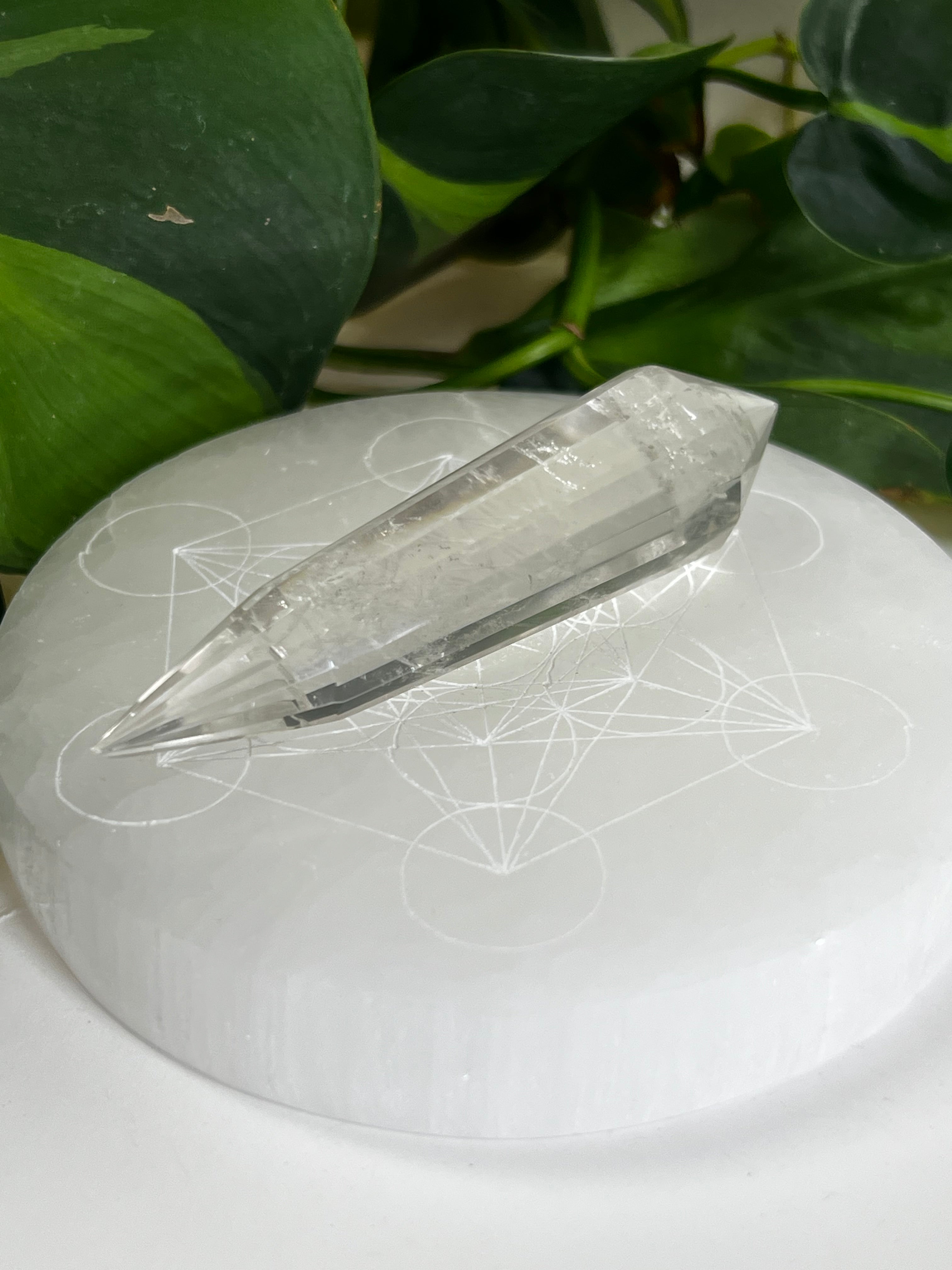 Vogel Cut Quartz Wand
