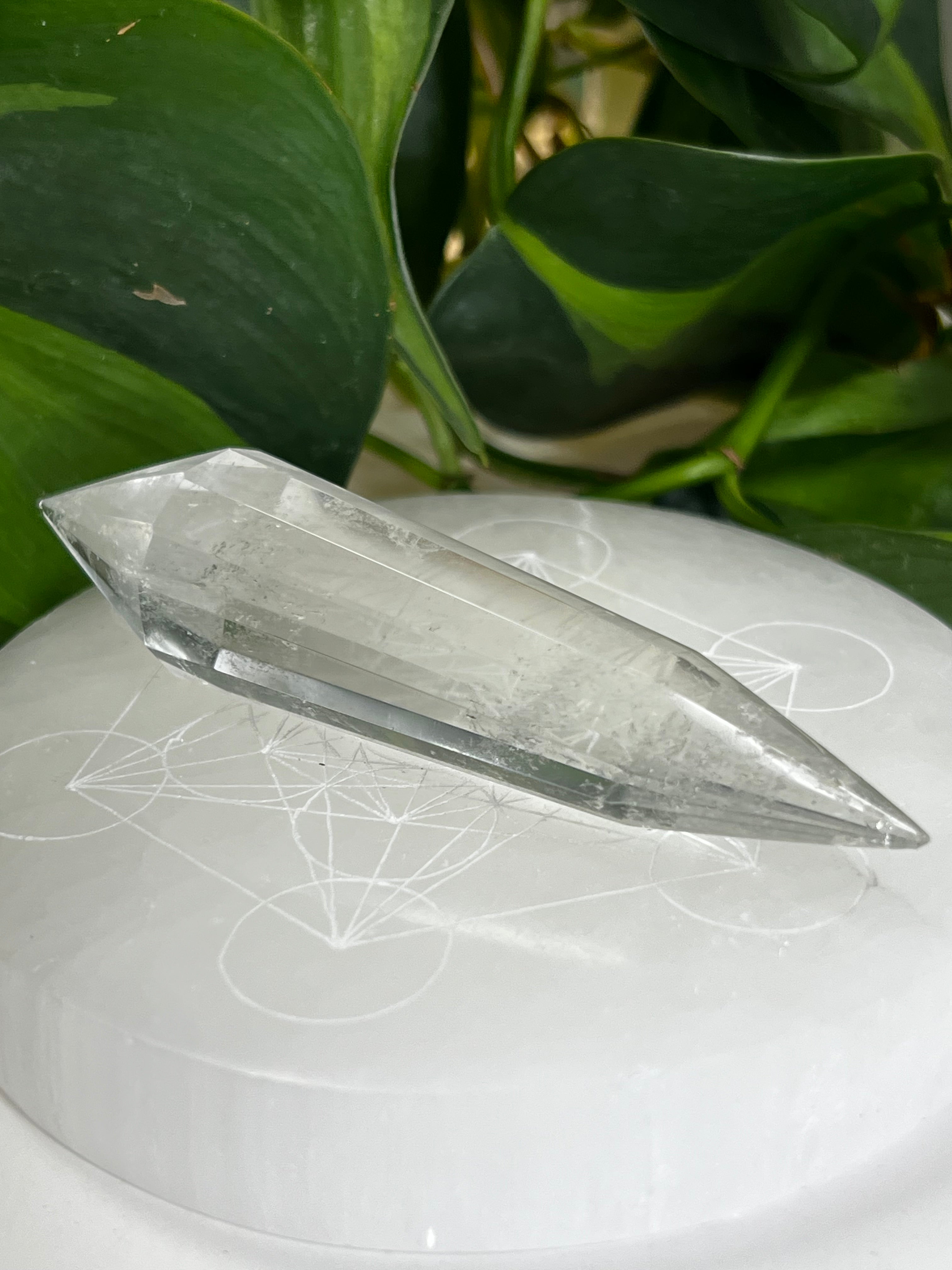 Vogel Cut Quartz Wand
