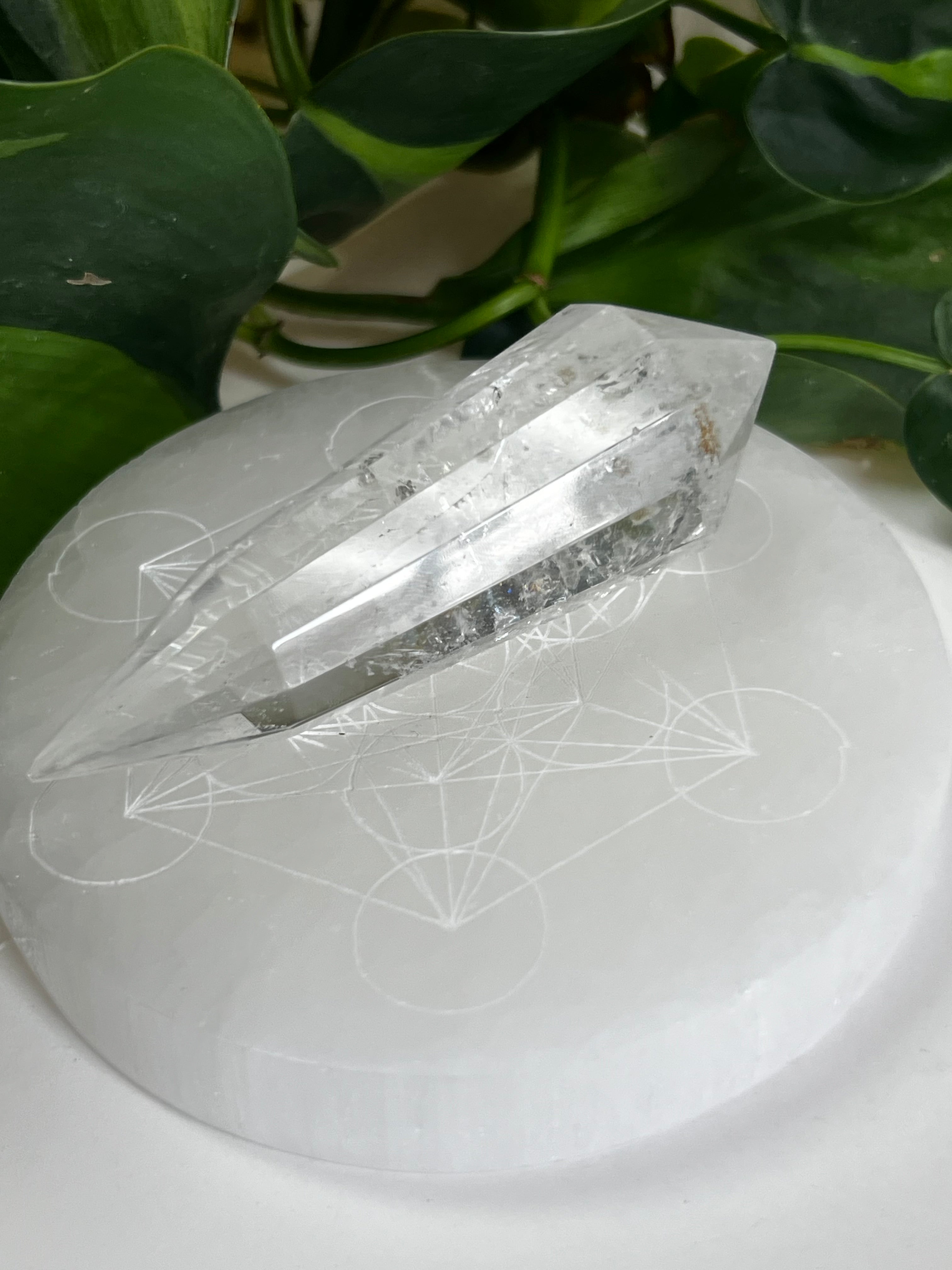 Vogel Cut Quartz Wand