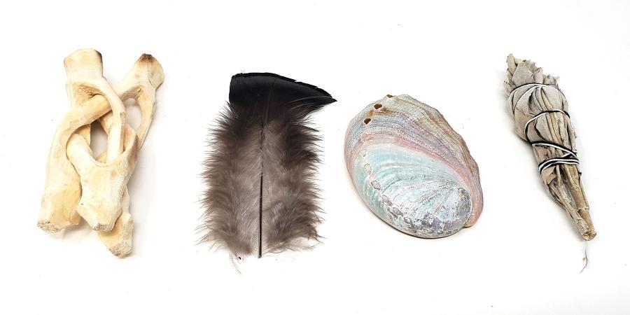 Travelers White Sage Smudging Kit - Shell, Sage, Tripod, Feather. (Mini Size)